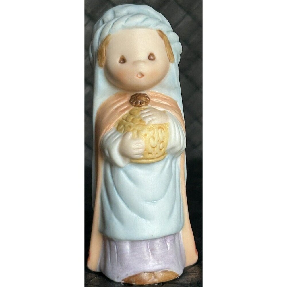 Hallmark Cards, Inc. Vintage 1982 Nativity Replacement Shepherd Holding Gift